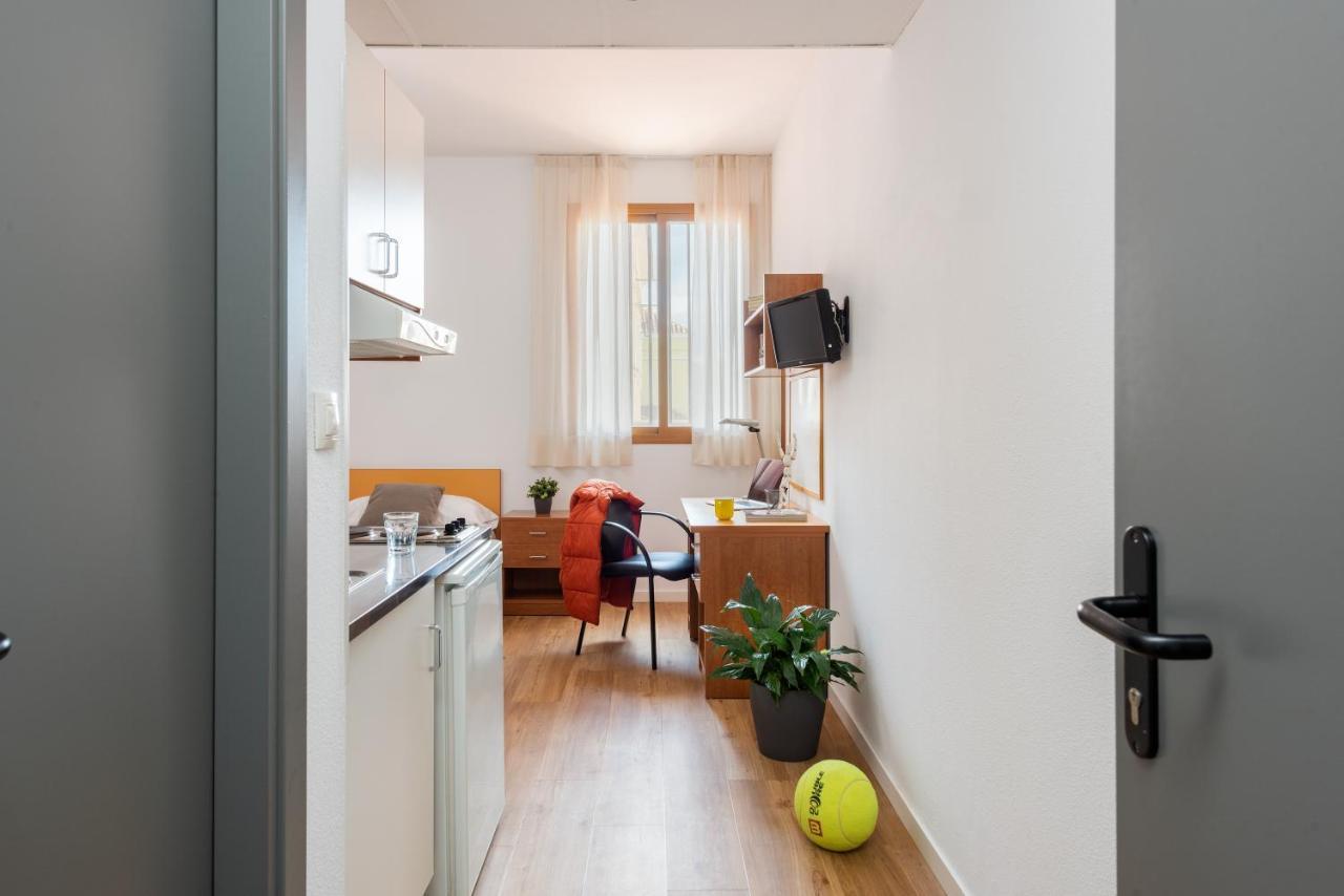 Micampus Bormujos Student Residence エクステリア 写真